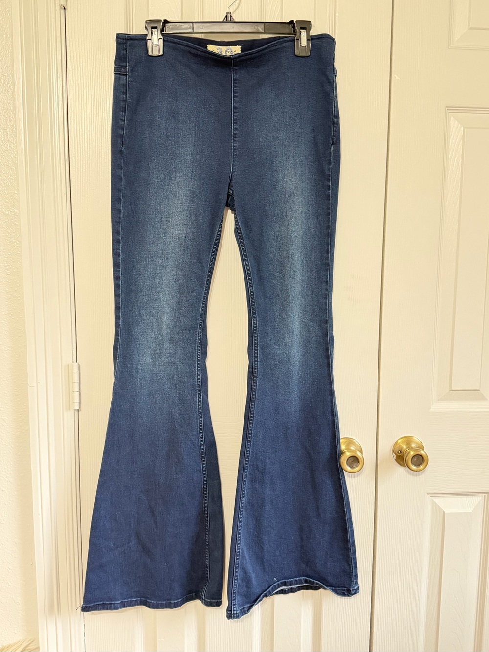 Free People We The Free Pull On Flare Jeans Size 30 Bell Bottom Stretch Denim - Picture 2 of 11